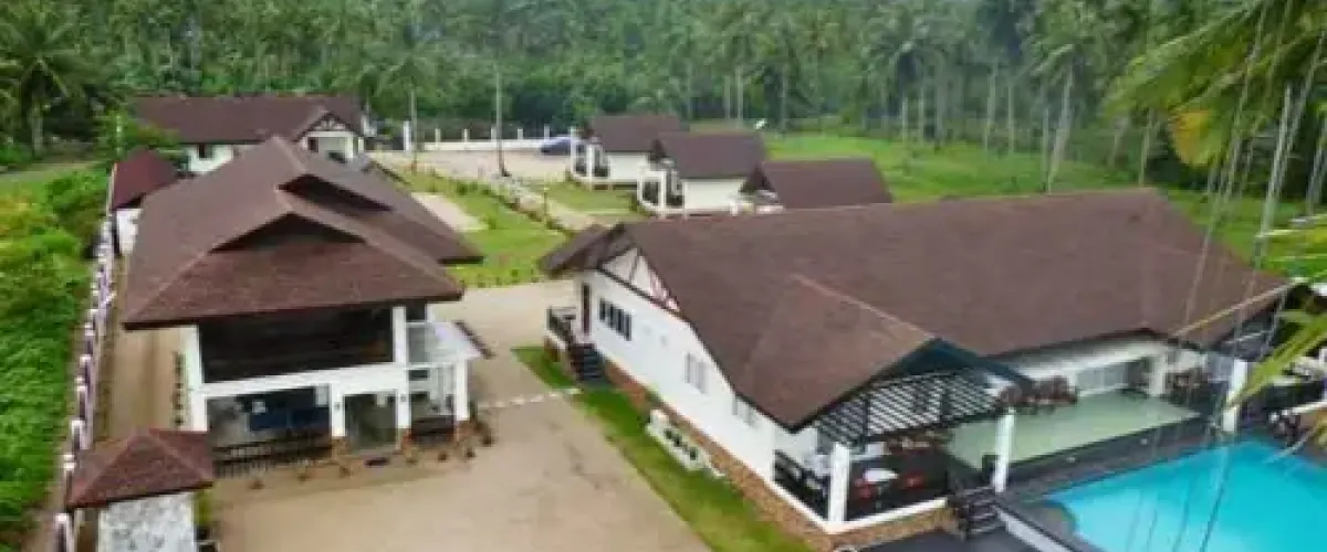 Beachfront Resort Paradise with Villas & Pool! 